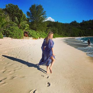 Anna Semenovich feet photo thumbnail