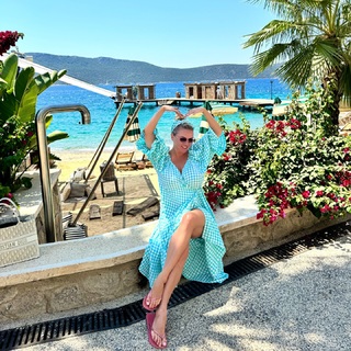 Anna Semenovich feet photo thumbnail