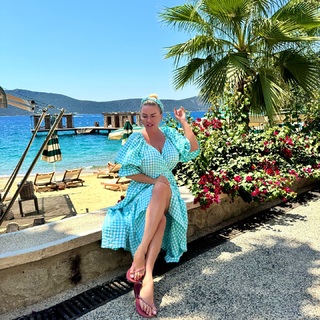 Anna Semenovich feet photo thumbnail