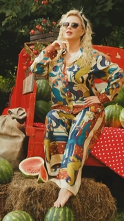 Anna Semenovich feet photo thumbnail