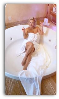 Anna Semenovich feet photo 7