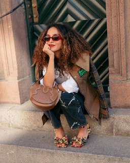 Anna Shaffer feet photo 11
