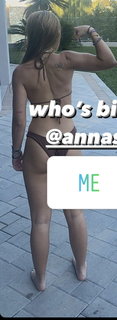 Anna Shumate feet photo thumbnail