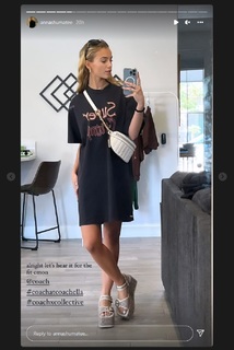Anna Shumate feet photo thumbnail