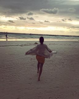 Anna Shurochkina feet photo thumbnail