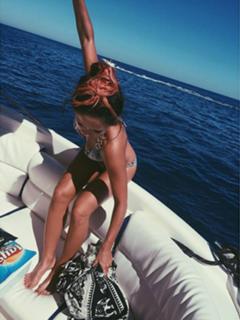 Anna Shurochkina feet photo thumbnail