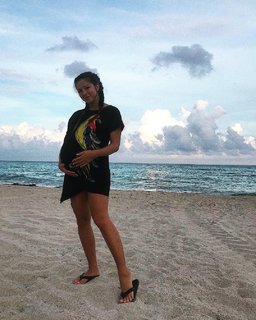 Anna Shurochkina feet photo thumbnail