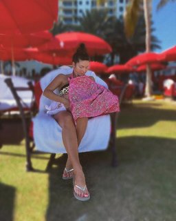 Anna Shurochkina feet photo thumbnail