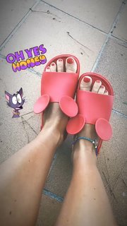 Anna Shurochkina feet photo thumbnail