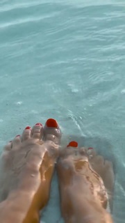 Anna Shurochkina feet photo thumbnail