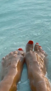 Anna Shurochkina feet photo thumbnail
