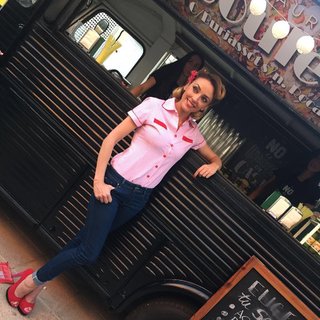 Anna Simon feet photo thumbnail