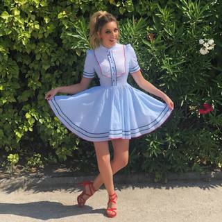 Anna Simon feet photo thumbnail