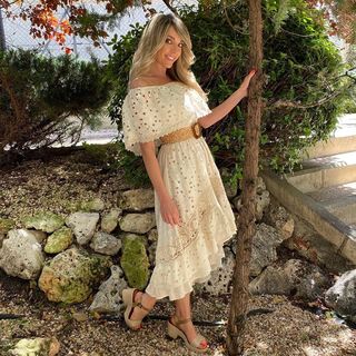 Anna Simon feet photo thumbnail