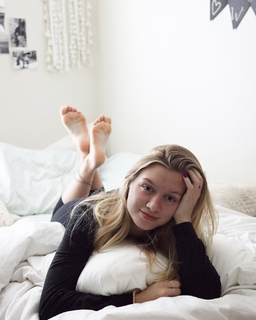 Anna Sitar feet photo 17