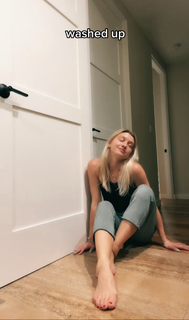 Anna Sitar feet photo 3