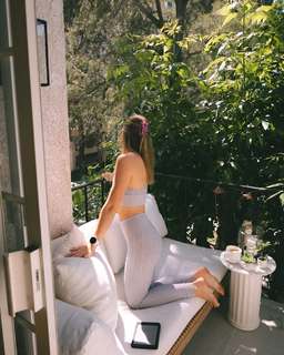 Anna Sitar feet photo 4