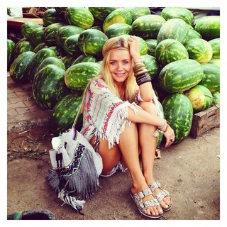 Anna Skura feet photo 3