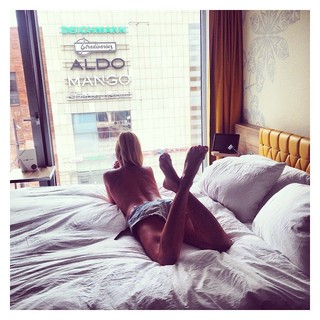Anna Skura feet photo 20