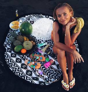 Anna Skura feet photo 4