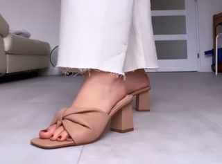 Anna Sulcová feet photo 11