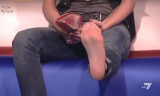 Anna Tatangelo feet photo thumbnail