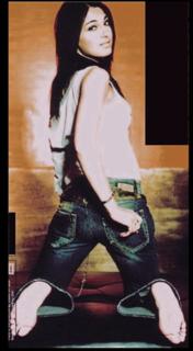 Anna Tatangelo feet photo thumbnail