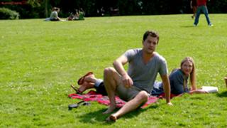 Anna Torv feet photo thumbnail