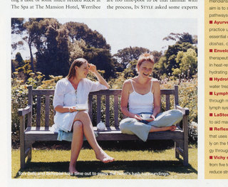 Anna Torv feet photo thumbnail