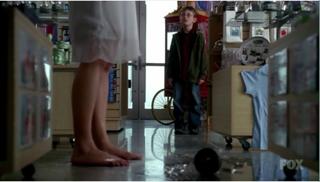 Anna Torv feet photo thumbnail