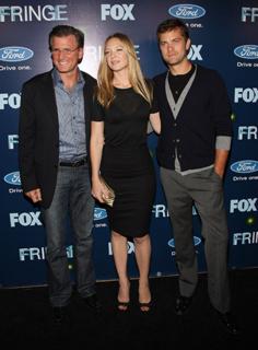 Anna Torv feet photo thumbnail