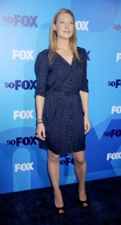 Anna Torv feet photo thumbnail