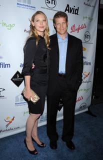 Anna Torv feet photo thumbnail