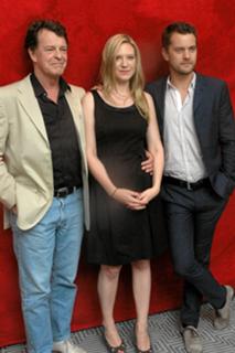 Anna Torv feet photo thumbnail