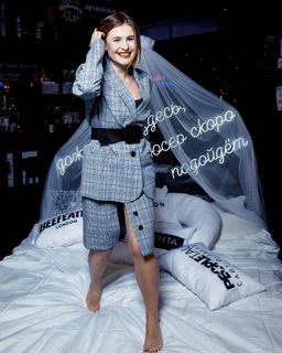 Anna Tsukanova-Kott feet photo 2