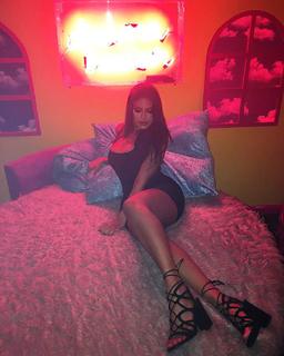 Anna Vakili feet photo 19