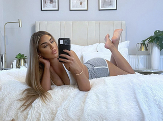Anna Vakili feet photo 5