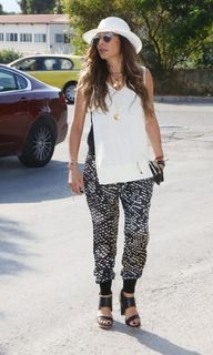 Anna Vissi feet photo 6
