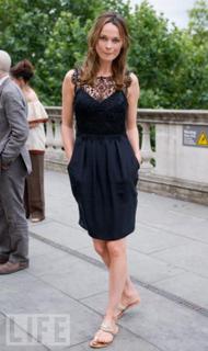 Anna Walton feet photo 20
