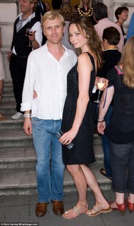 Anna Walton feet photo 1
