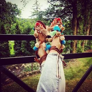 Anna Wendzikowska feet photo thumbnail