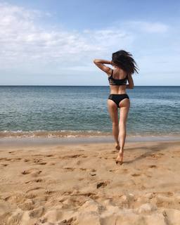 Anna Wendzikowska feet photo thumbnail