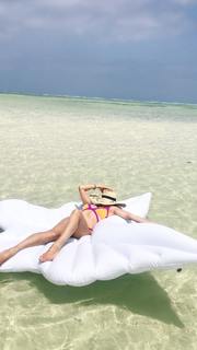 Anna Wendzikowska feet photo thumbnail