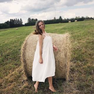 Anna Wendzikowska feet photo thumbnail