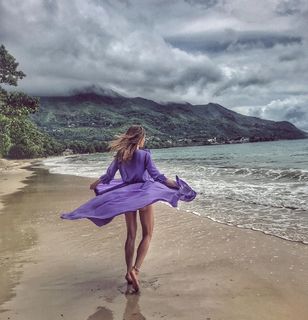 Anna Wendzikowska feet photo thumbnail