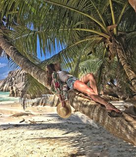 Anna Wendzikowska feet photo thumbnail