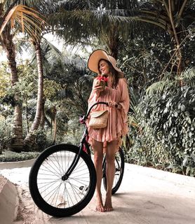 Anna Wendzikowska feet photo thumbnail