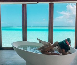 Anna Wendzikowska feet photo thumbnail