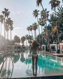 Anna Wendzikowska feet photo thumbnail