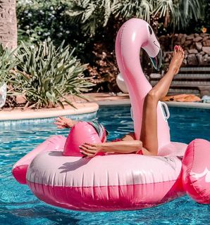 Anna Wendzikowska feet photo thumbnail